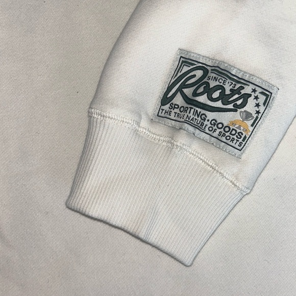 Like new Roots bundle - Picture 4 of 6